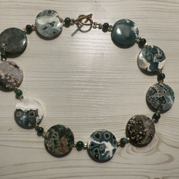 NATURAL GREEN, WHITE AND BROWN AGATE  STONE NECKLACE - Picture 2 of 6